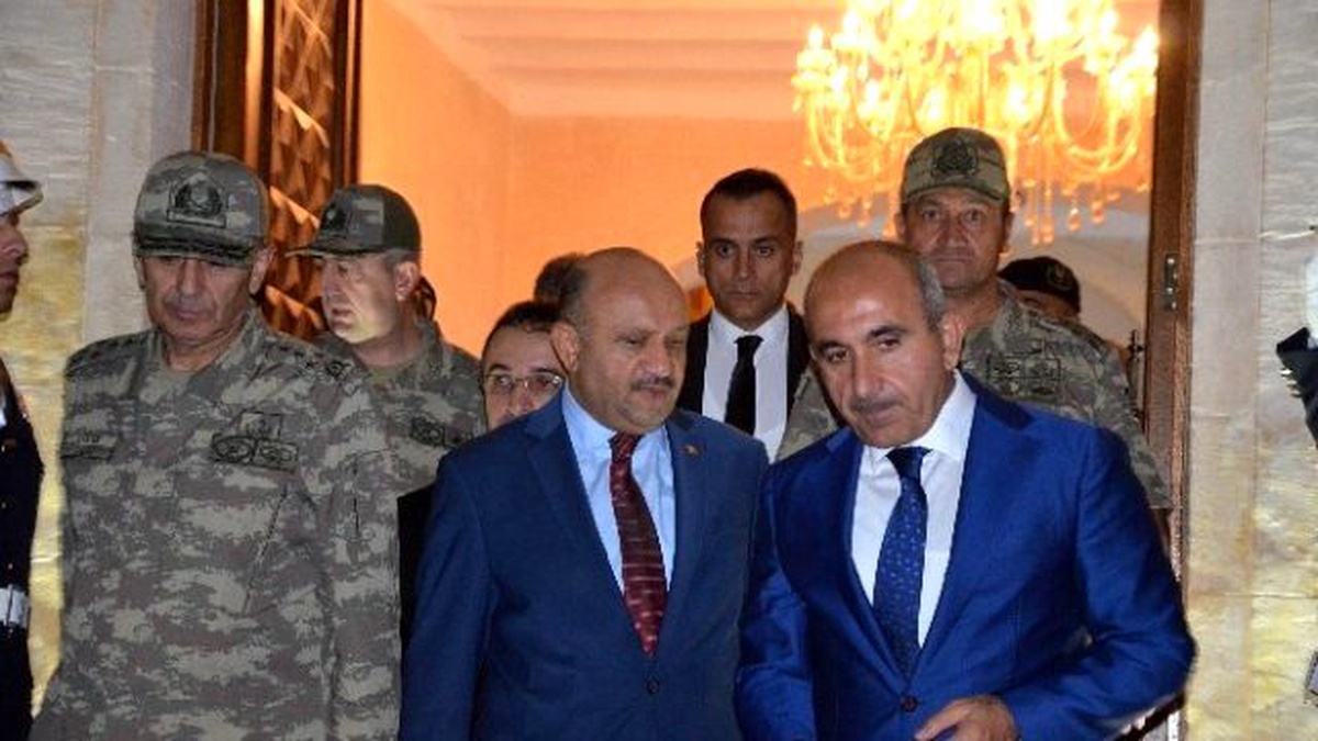 Görüntülü Haber) Milli Savunma Bakanı Işık, Gaziantep\'te (3)