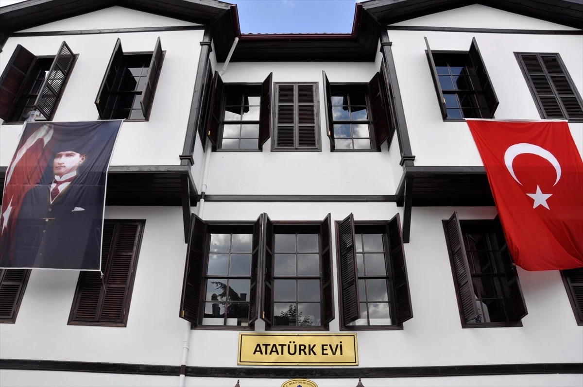 Öğrencilerinden Merzifon Atatürk Evine Ziyaret