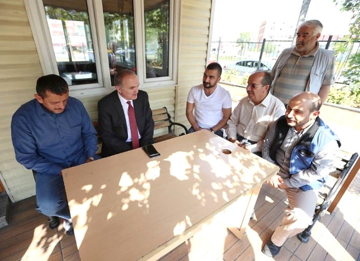 Bakan Taksici Esnafı ile Yerli Otomobili Konuştu