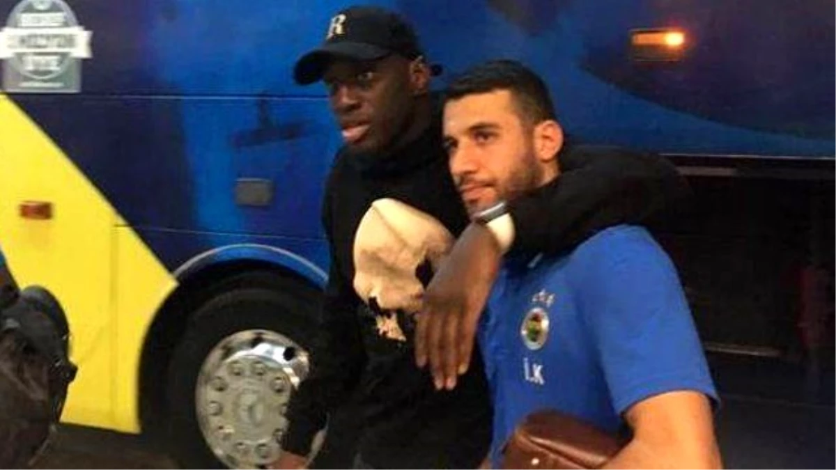 Demba Ba\'dan Fenerbahçe\'ye Transfer Olan İsmail Köybaşı\'na Destek