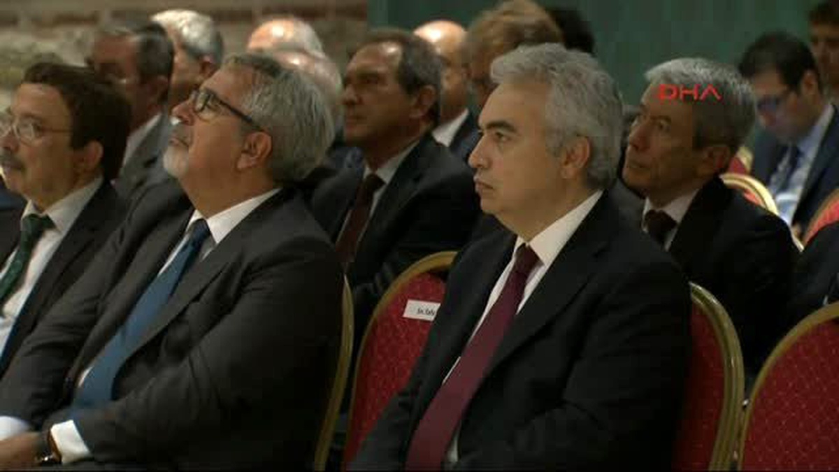 Enerji Bakanı Albayrak: Kimse Türkiye\'den Yerli Kaynaklarını Bir Kenara Koymasını Beklemesin