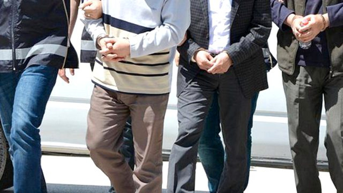 Fetö Operasyonunda Gözaltına Alınan Öğretmenler Adliyede (2)
