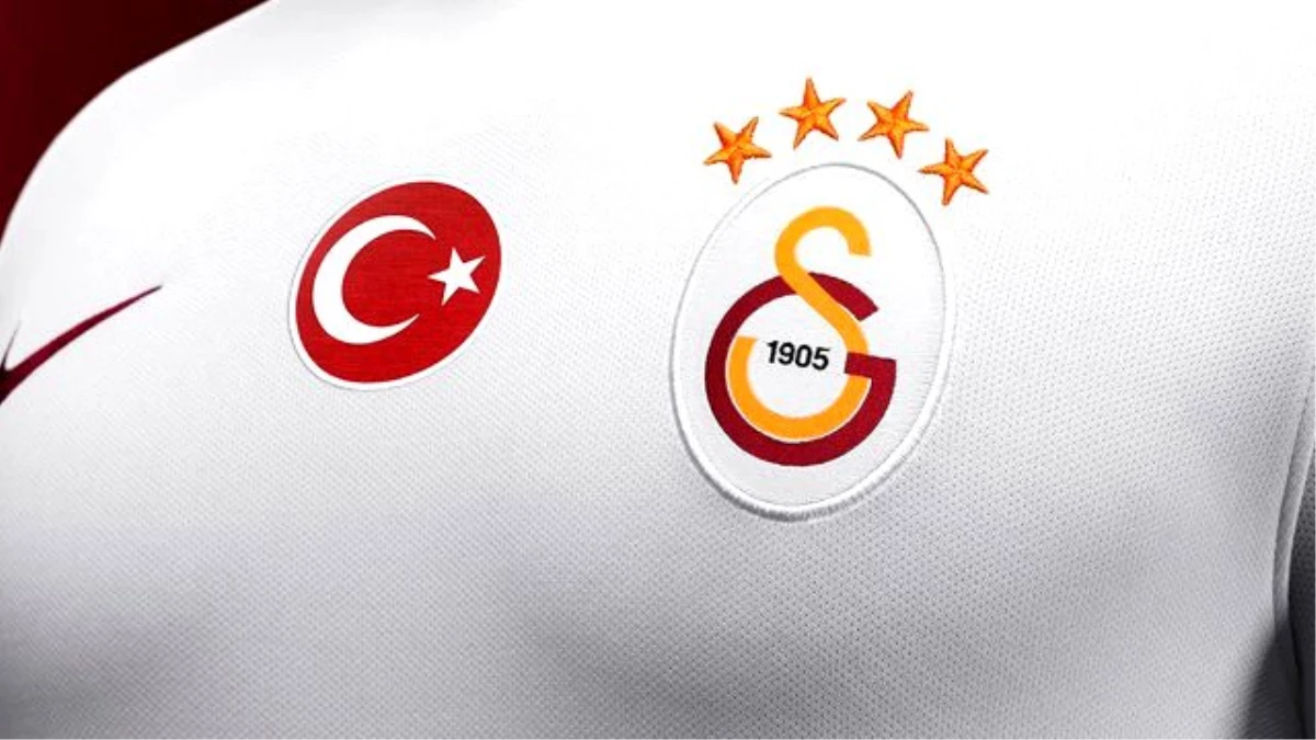 Galatasaray 3. Formasını Görücüye Çıkarttı