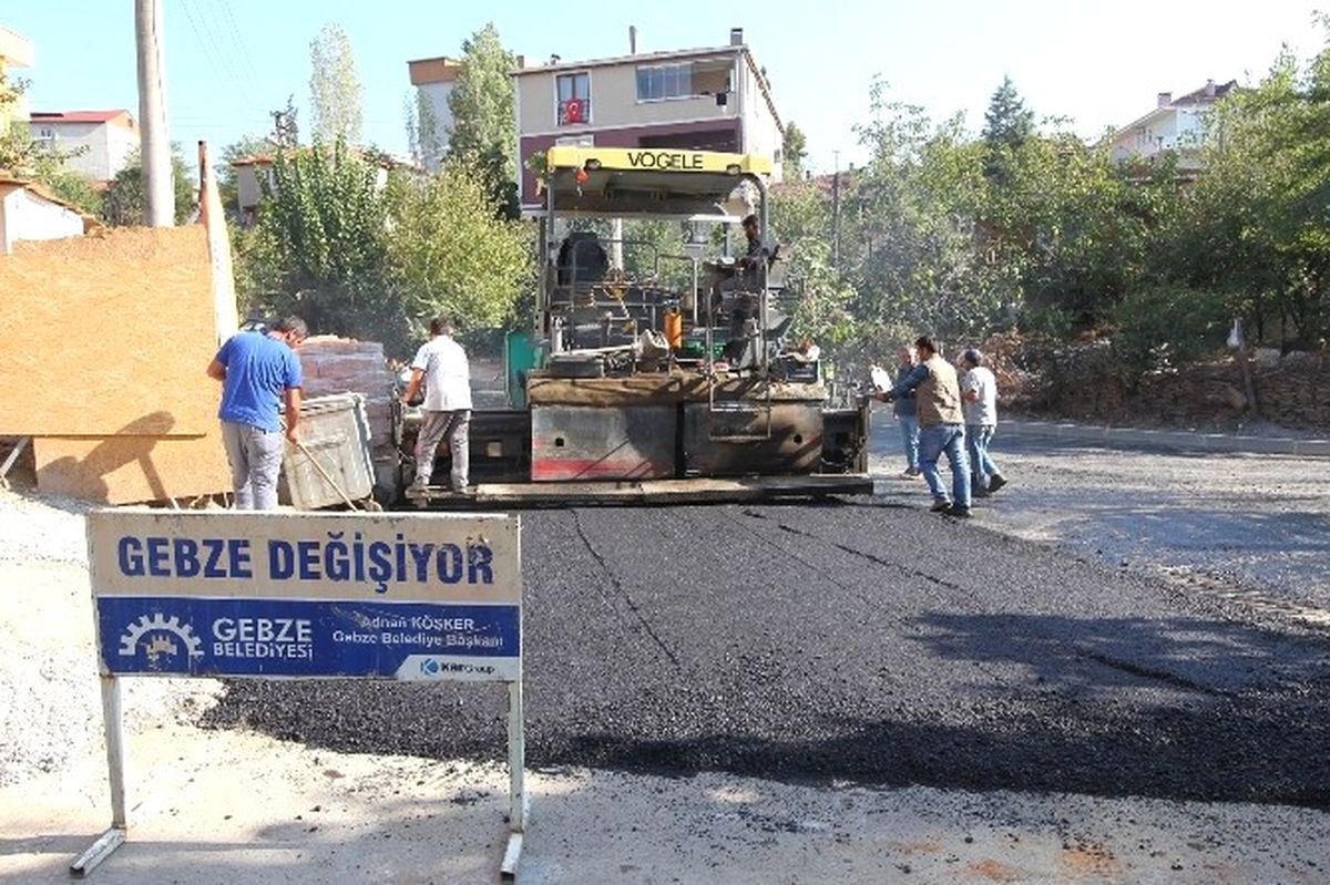 Gebze\'de Asfaltlama Çalışmaları Sürüyor