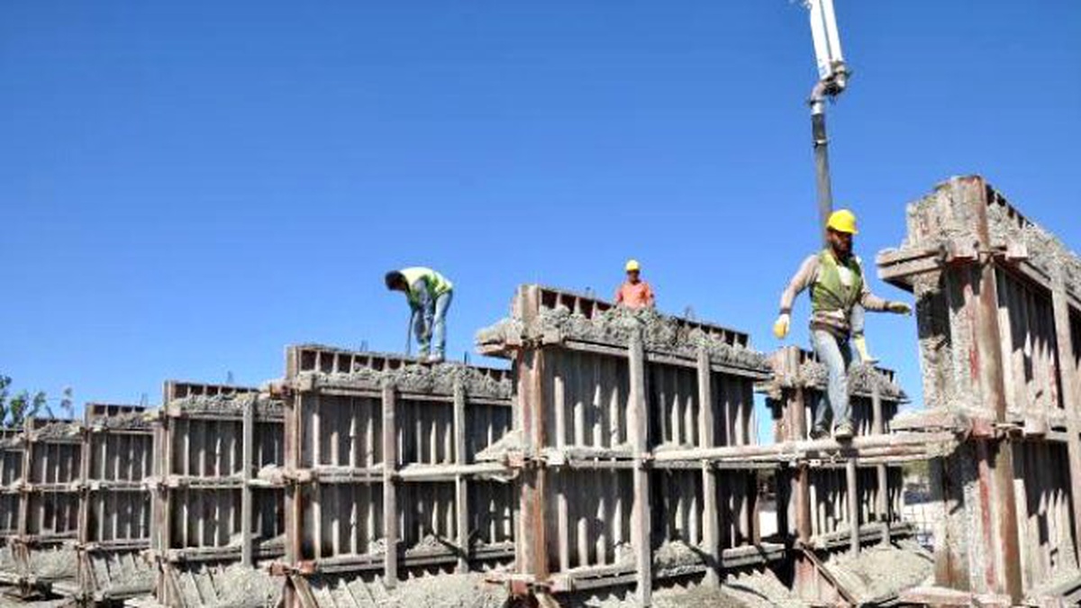 Görüntülü Haber) Her Gün 75 Beton Blok Suriye Sınırına Gönderiliyor