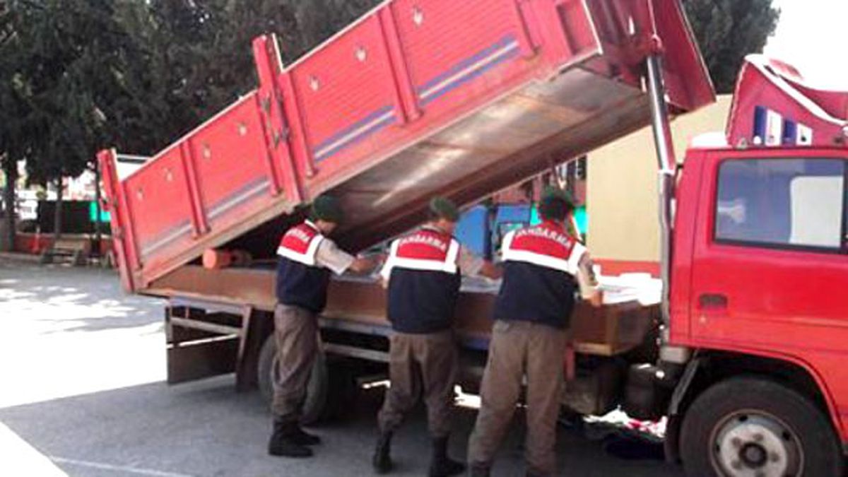 Kocaeli\'de Kaçak Sigara Operasyonu