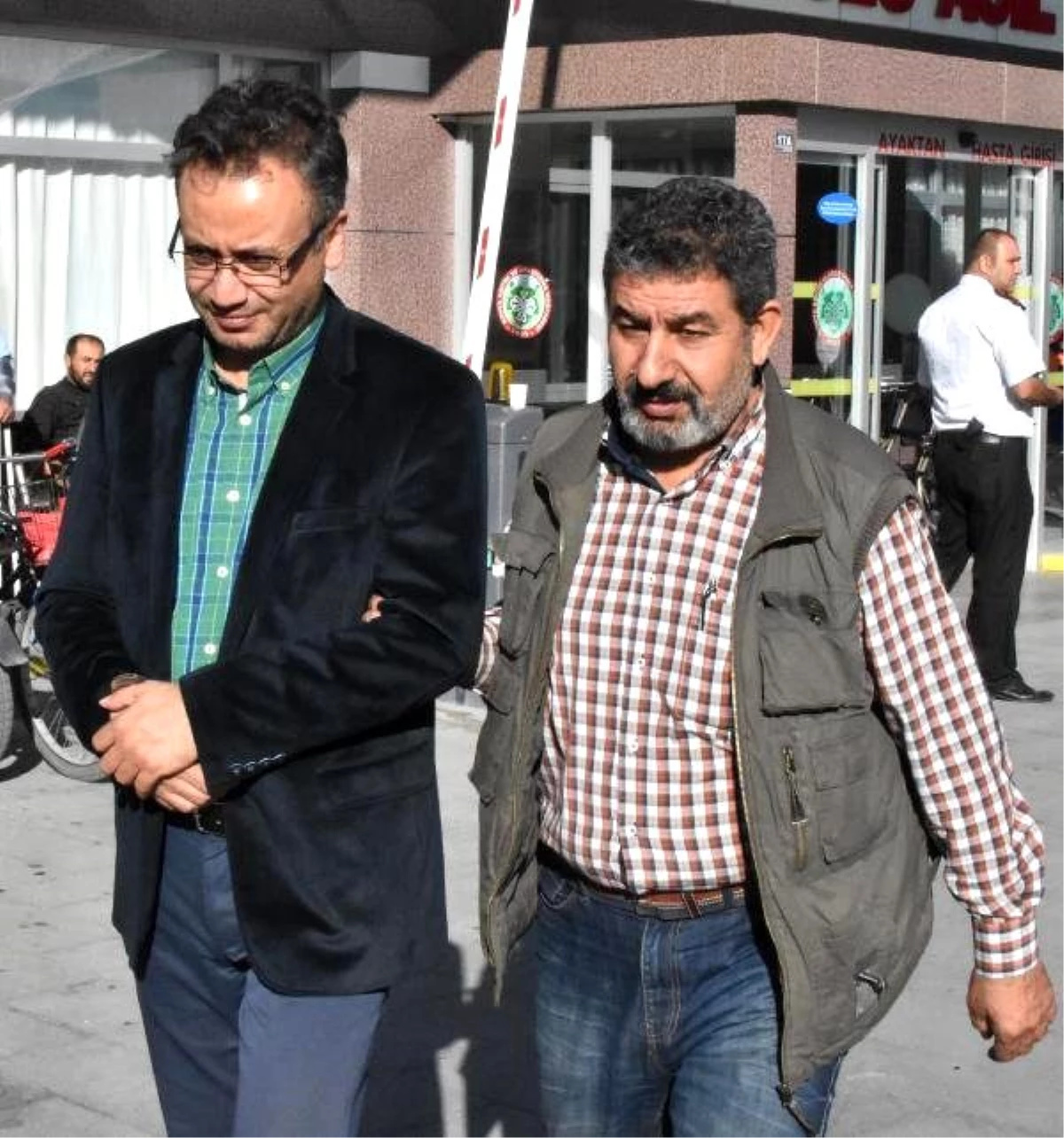 Görüntülü Haber) Konya\'da Akademisyenlere İkinci Dalga Fetö Operasyonu: 26 Gözaltı