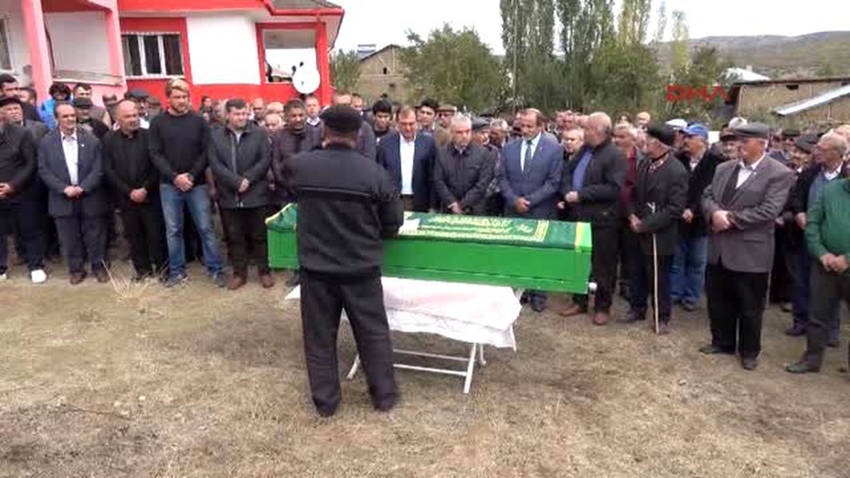 Rıza Çalımbay\'ın Babası Toprağa Verildi