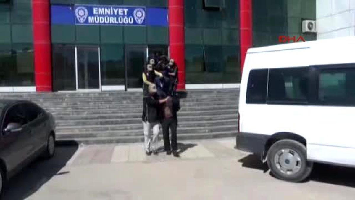 Van\'da PKK Operasyonunda 3 Tutuklama