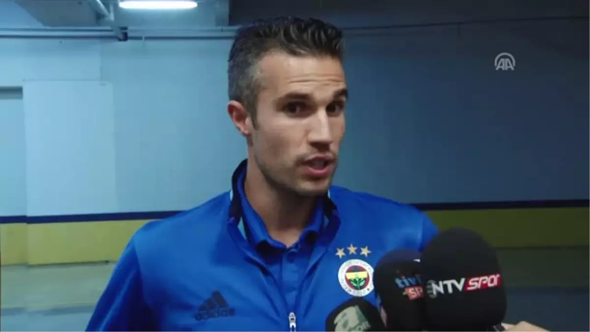 Van Persie: "Fenerbahçe\'ye Yardımcı Olmak İstiyorum"