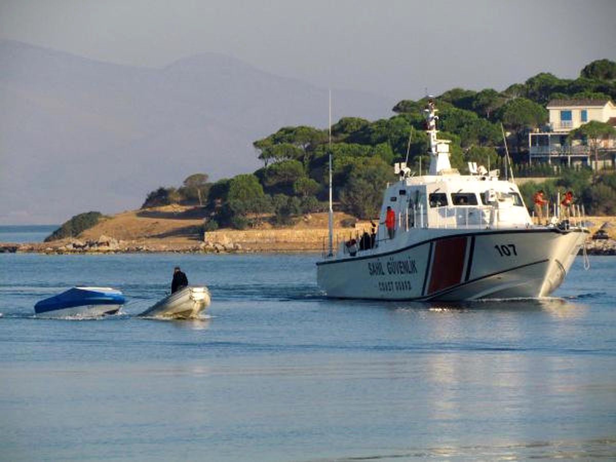 Çeşme\'de 4 Operasyonda 202 Kaçak Göçmen Yakalandı