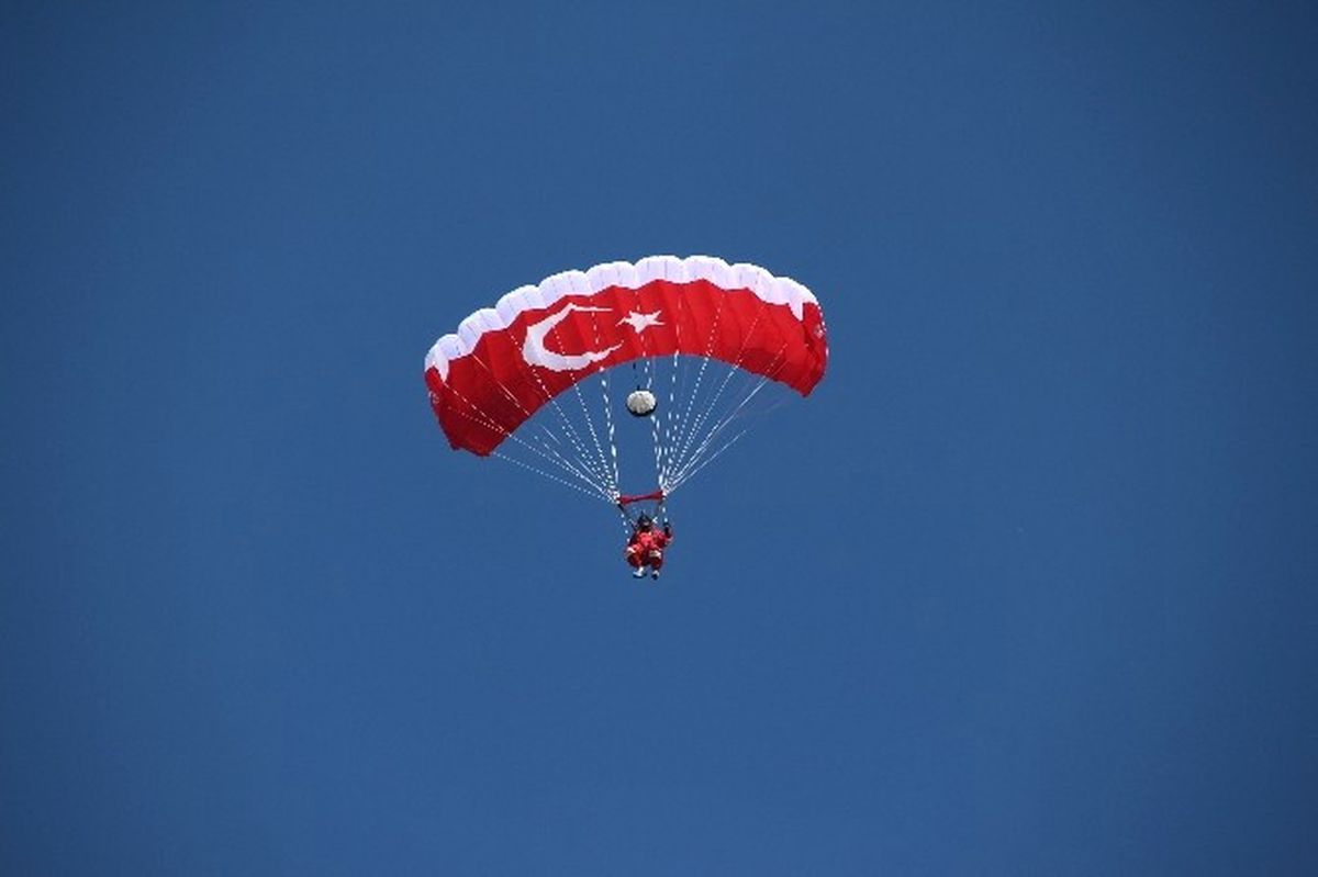 Havacılar Sındırgı\'da Buluştu