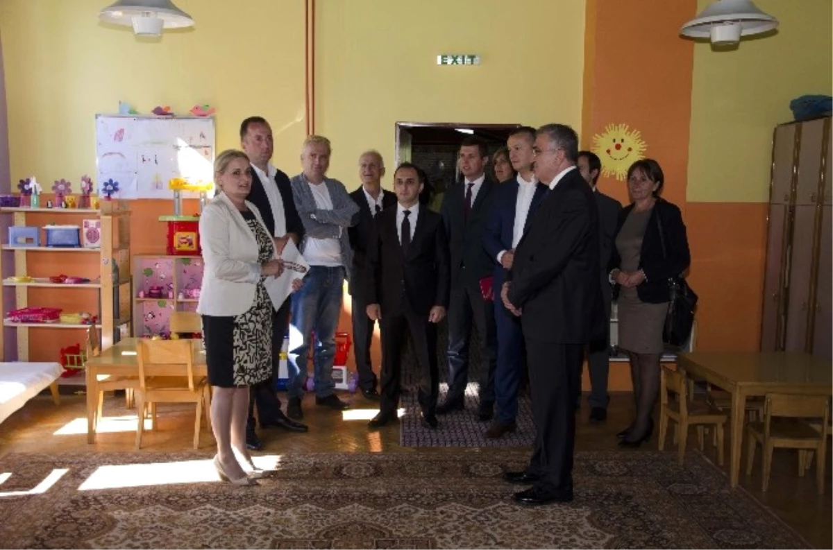 Karadağ\'da Tadilatı Tika Tarafından Gerçekleştirilen Moykovats Anaokulu Hizmete Açıldı
