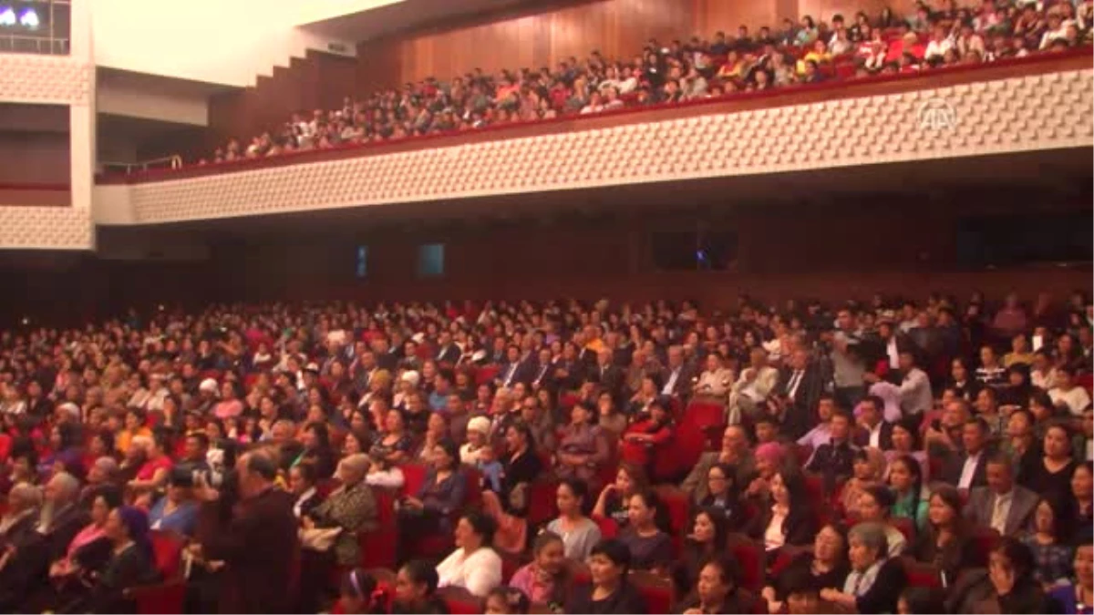 Kırgızistan\'da Türksoy Halk Çalgıları Orkestrası Konseri - Bişkek