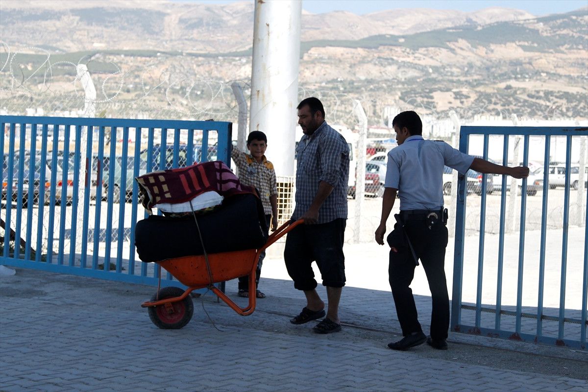 Mersin\'de İnşaattan Düşen İşçi Hayatını Kaybetti