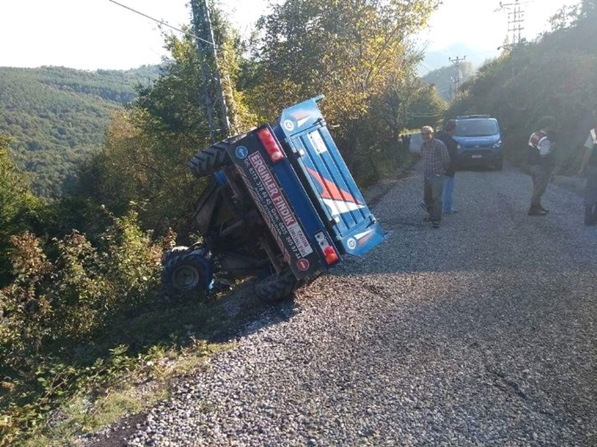 Tarım Aracı Yoldan Çıktı: 6 Yaralı
