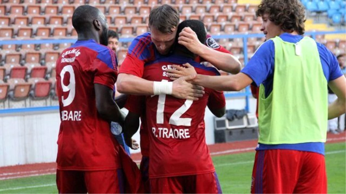 Trabzonspor, Karabükspor\'a Deplasmanda 4-0 Mağlup Oldu