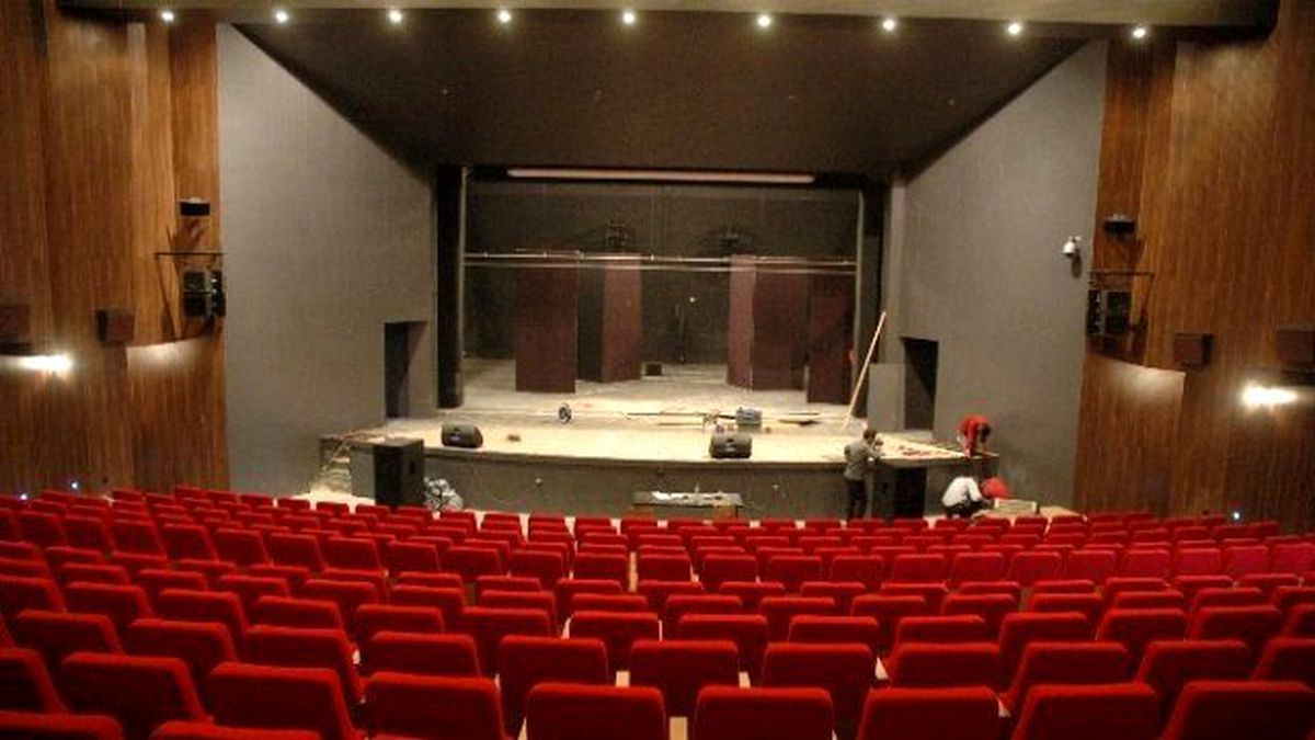 Görüntülü Haber) Alanya Belediye Tiyatrosu\'nda Yeni Sezon Hazırlığı