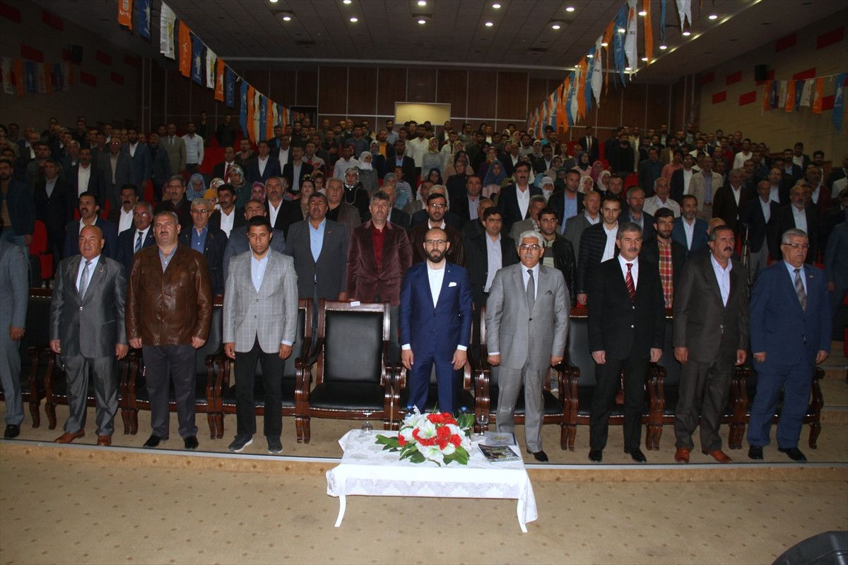 AK Parti Ağrı Gençlik Kolları Yönetimi İstifa Etti