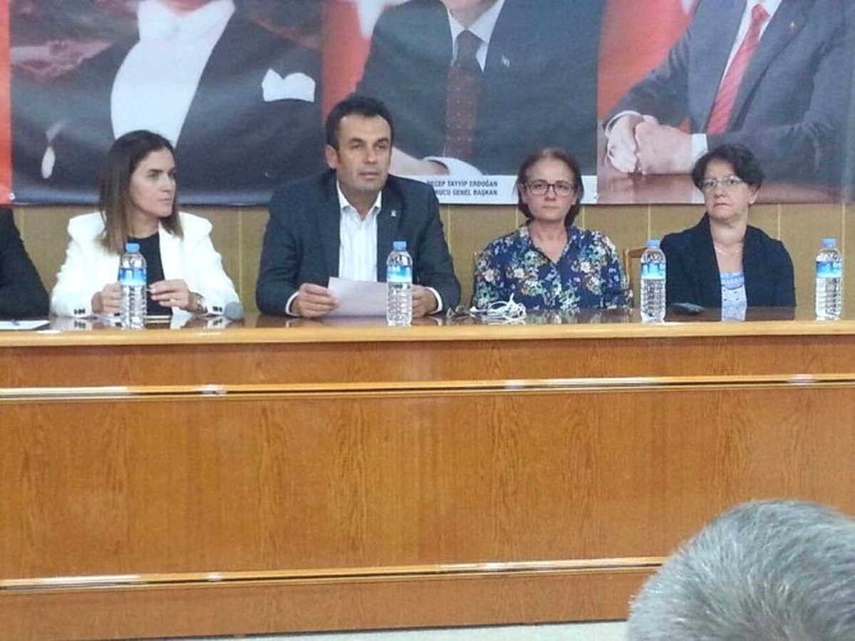 AK Parti İzmir\'de Danışma Meclisleri Tamam