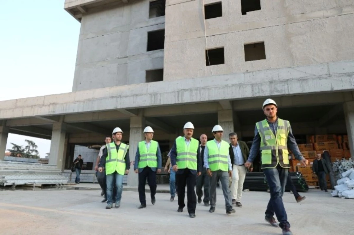 Bakan Işık, Kocaeli Devlet Hastanesi Hizmet Binasını İnceledi