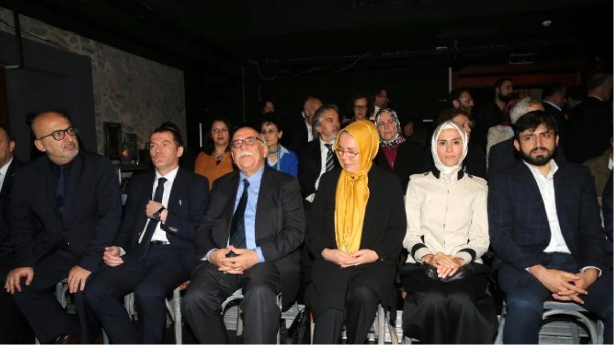 Devlet Tiyatrolarının Açılış Oyununa Erdoğan\'ın Kızı ve Damadı da Katıldı