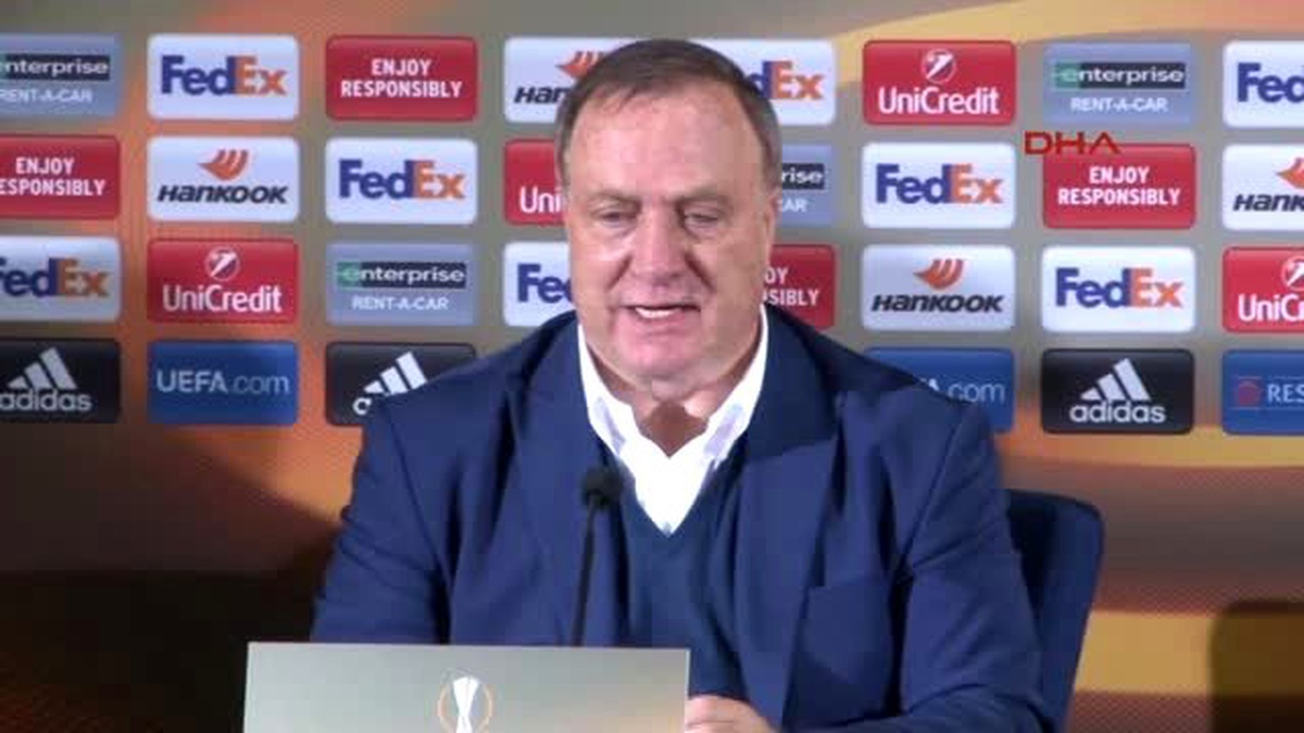 Advocaat: "Robin\'i 45 Dakika Oynatmak Bir Riskti"