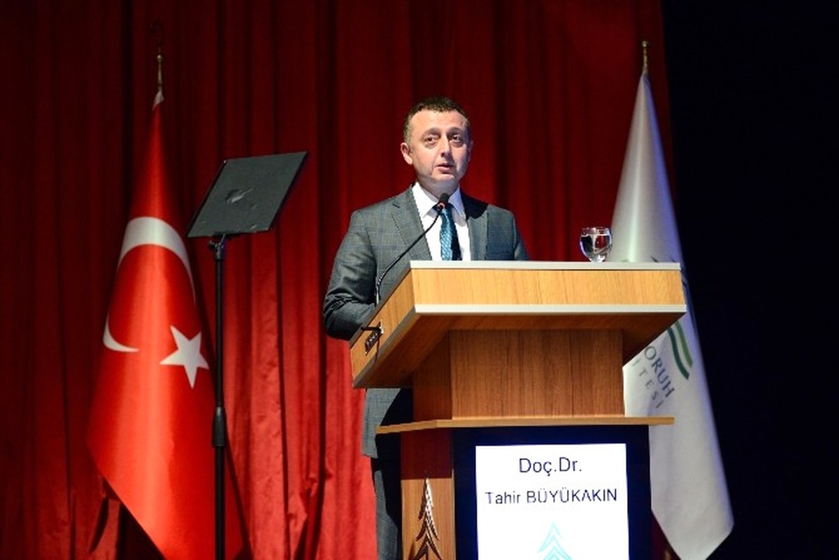 Genel Sekreter Büyükakın, Artvin Çoruh Üniversitesinde İlk Dersi Verdi