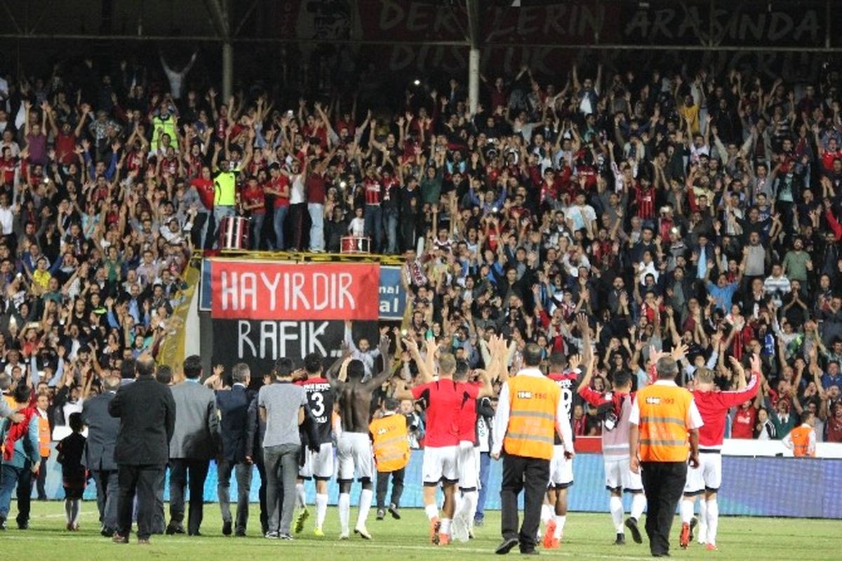 İsmail Kartal ile Taraftar Arasındaki Buzlar Eridi