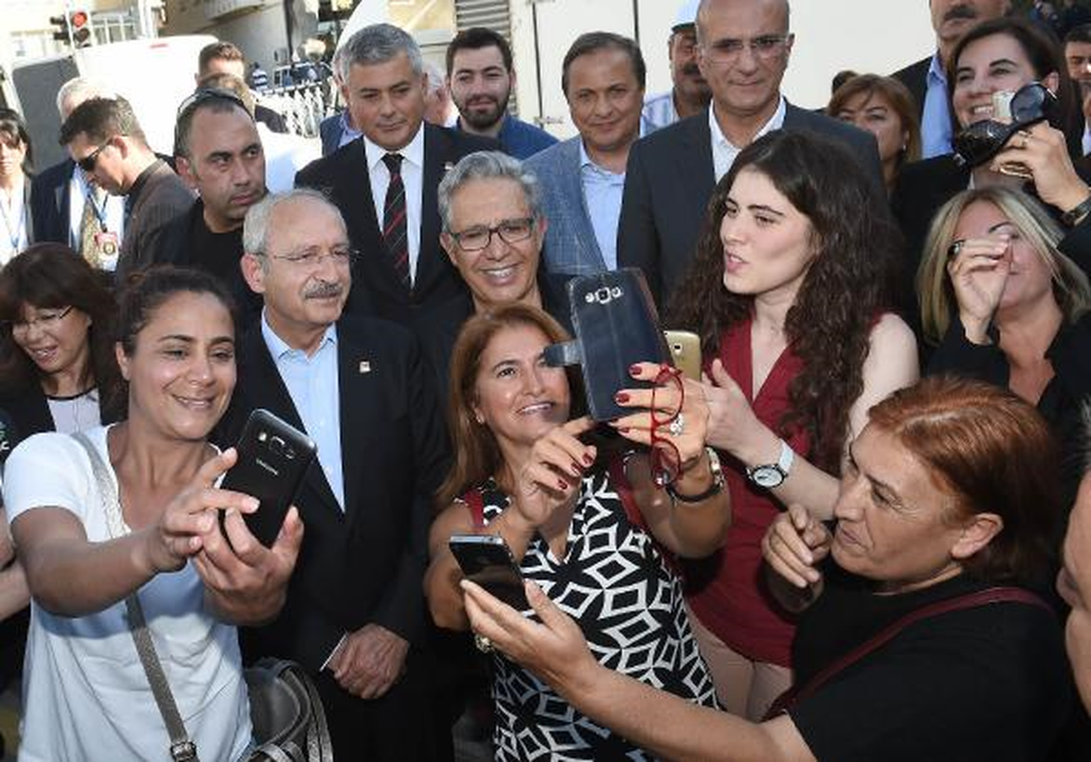 Kılıçdaroğlu, Zülfü Livaneli Sanat Merkezi\'nin Temel Atma Törenine Katıldı