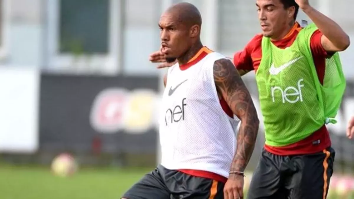 Nigel De Jong, Takıma Güçlü Dönebilmek İçin Komando Eğitimi Alıyor