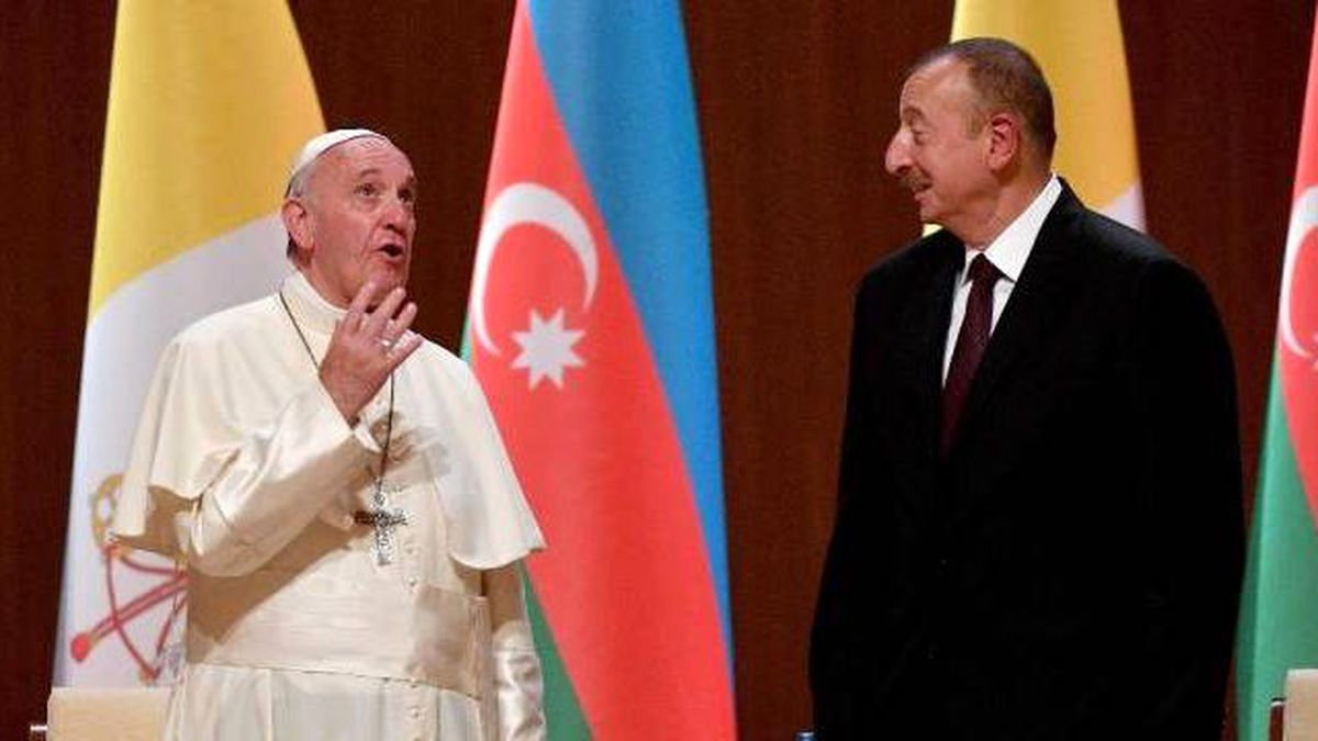 Papa Francis Azerbaycan\'da
