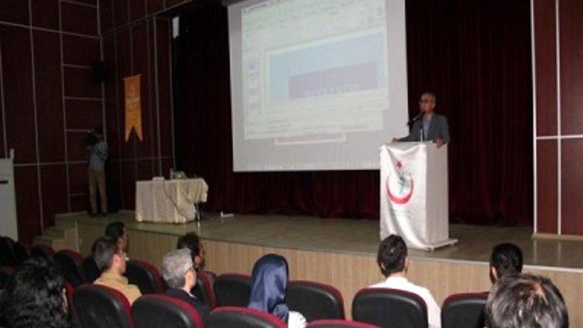 Sağlık Çalışanlarına \'Tıp Hukuku\' Konferansı Verildi