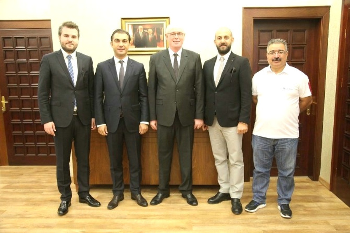 Selka Hentbol Başkan Kurt\'u Ziyaret Etti