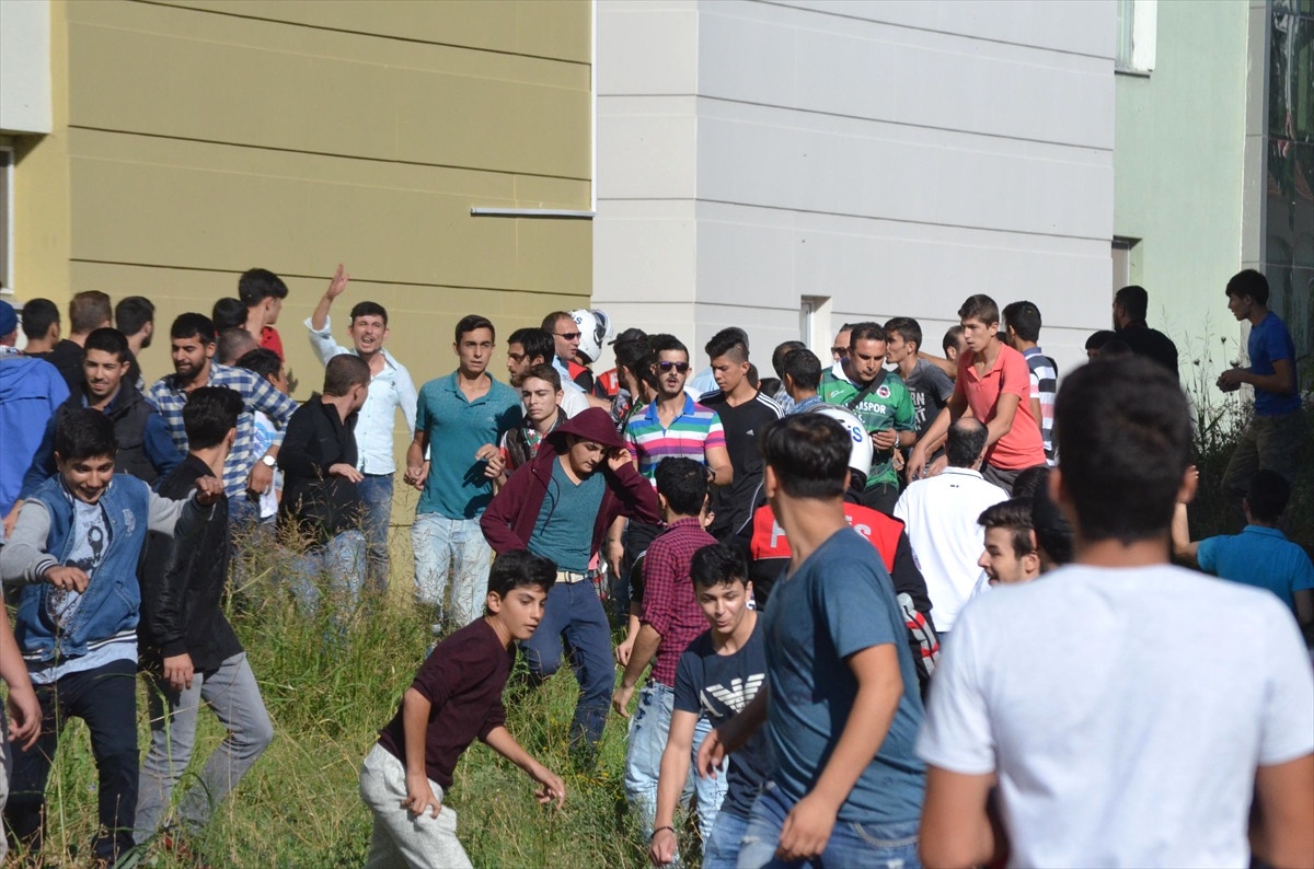 Yalova\'da Amatör Lig Müsabakasında Kavga
