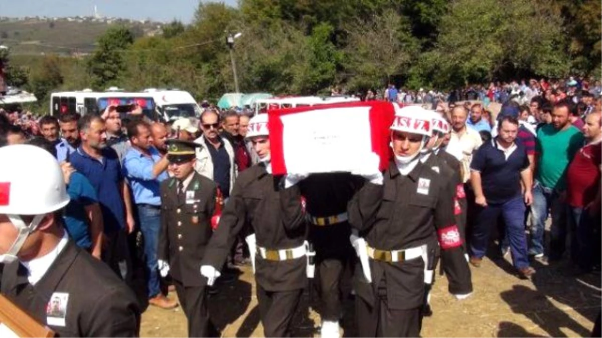 Hakkari\'deki Terör Saldırısı - Piyade Er Gökhan Ayder, Son Yolculuğuna Uğurlandı