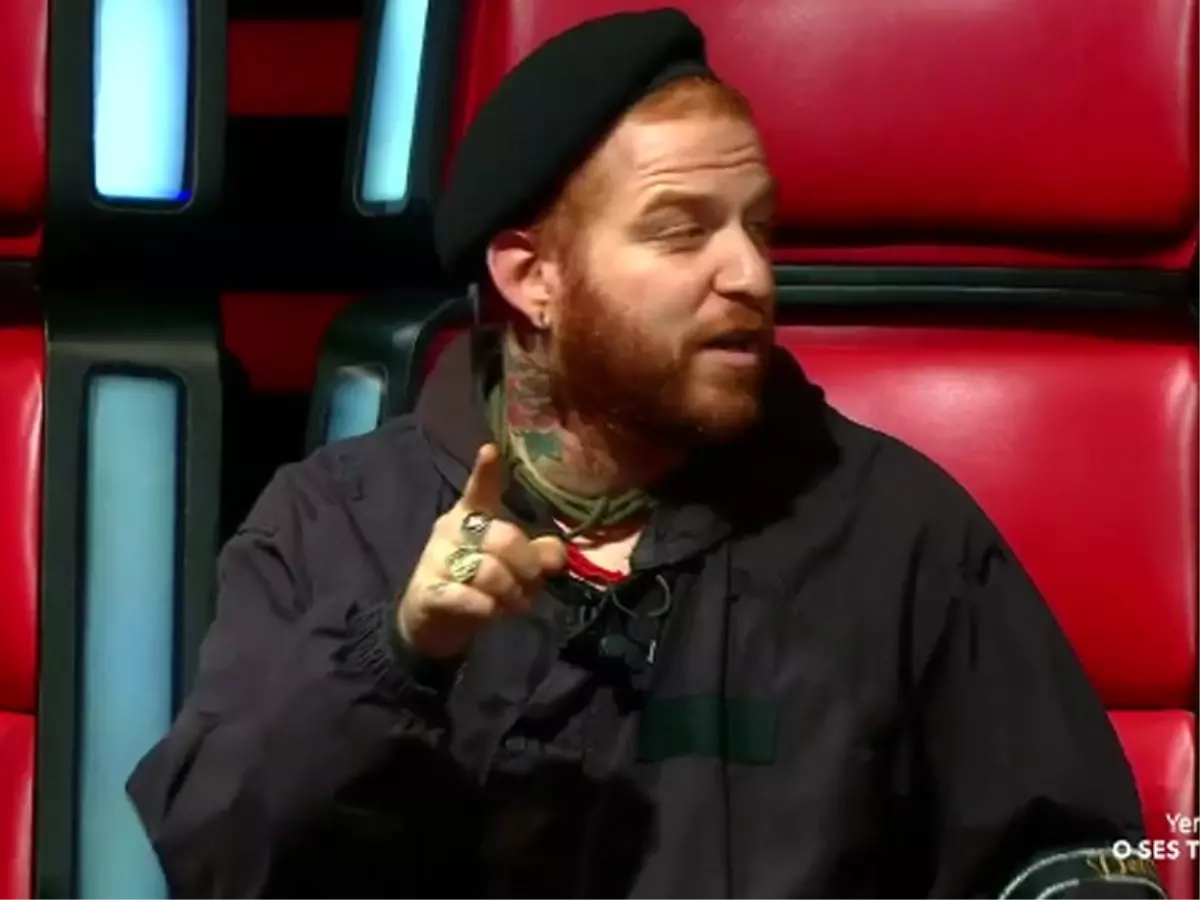 Acun Ilıcalı, Gökhan ve Hakan\'ı Sahneye Çıkmaya İkna Etti!