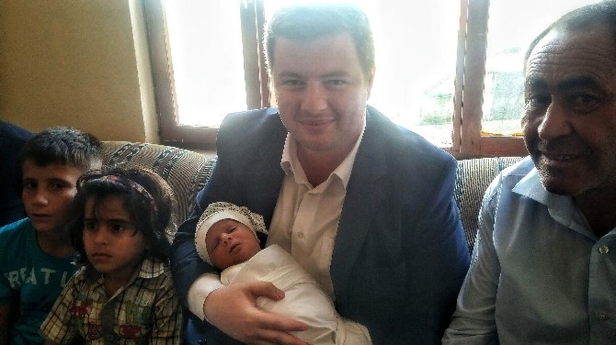 AK Parti Gençlik Kollarından Iraklı Aileye Ziyaret