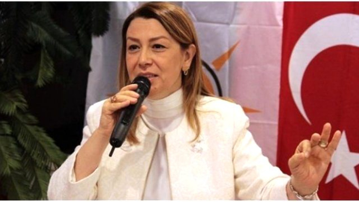 AK Parti Heyeti, Türkiye Gaziler ve Şehit Aileleri Vakfı\'nı Ziyaret Etti
