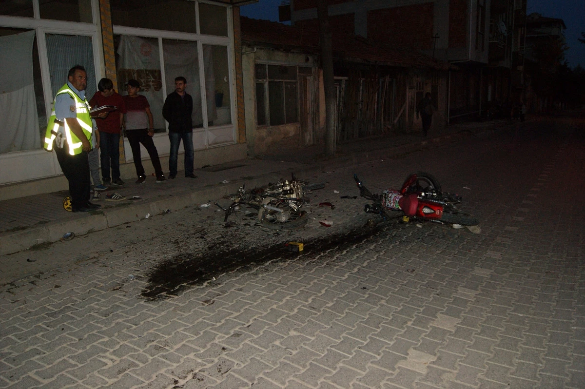 Amasya\'da İki Motosiklet Çarpıştı: 1 Ölü, 1 Yaralı