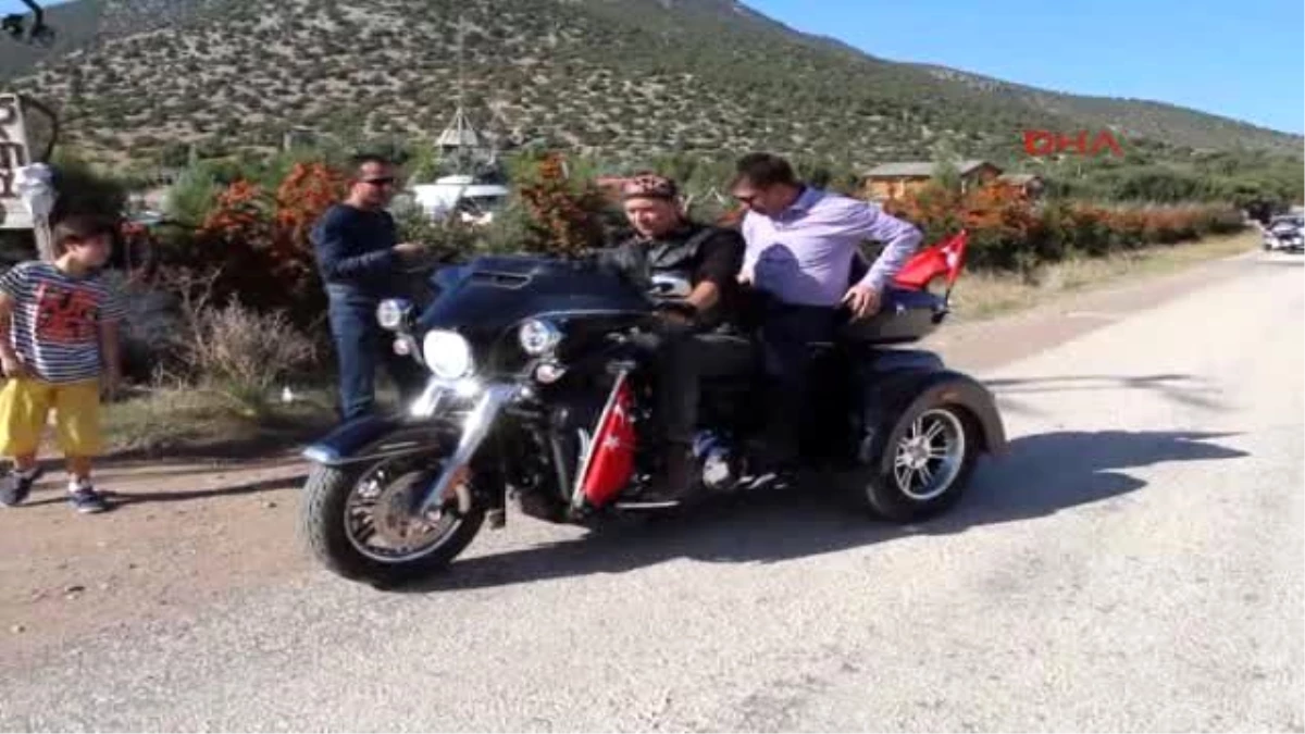 Antalya Burdur Gölü\'nde Çekilen Klibe Motosikletli Destek