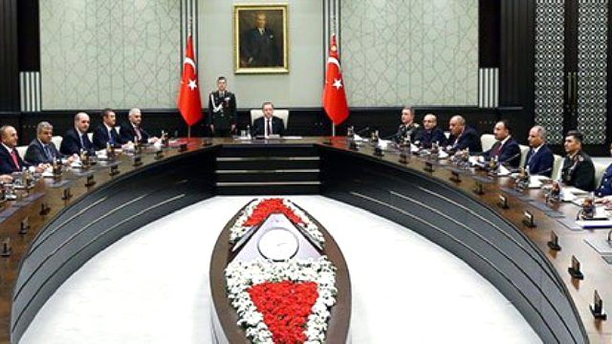 Bakanlar Kurulu Toplantısı Cumhurbaşkanlığı Sarayı\'nda Başladı