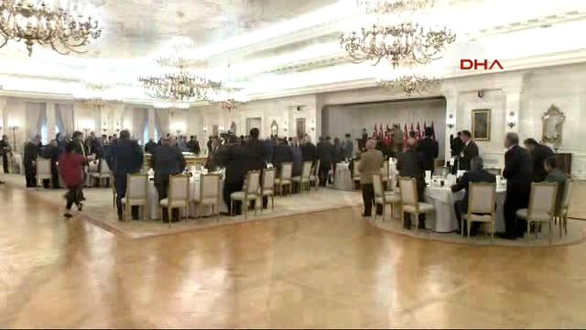Başbakan Yıldırım; \'Himmet\' Diye Topladıkları Paraları Yabancılara Oluk Oluk Dağıtıyorlar 3