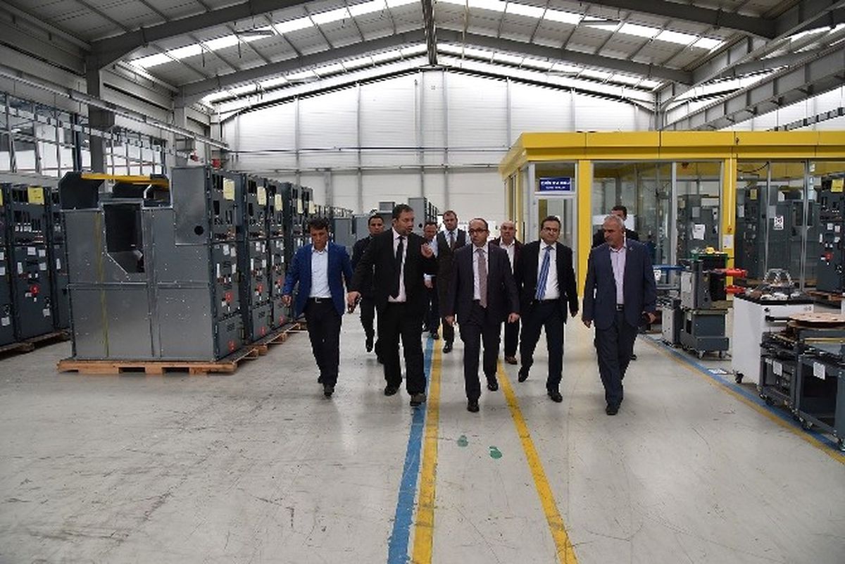 Başkan Üzülmez, Öz Uzuntarla Kooperatifi ve Elimsan\'ı Ziyaret Etti