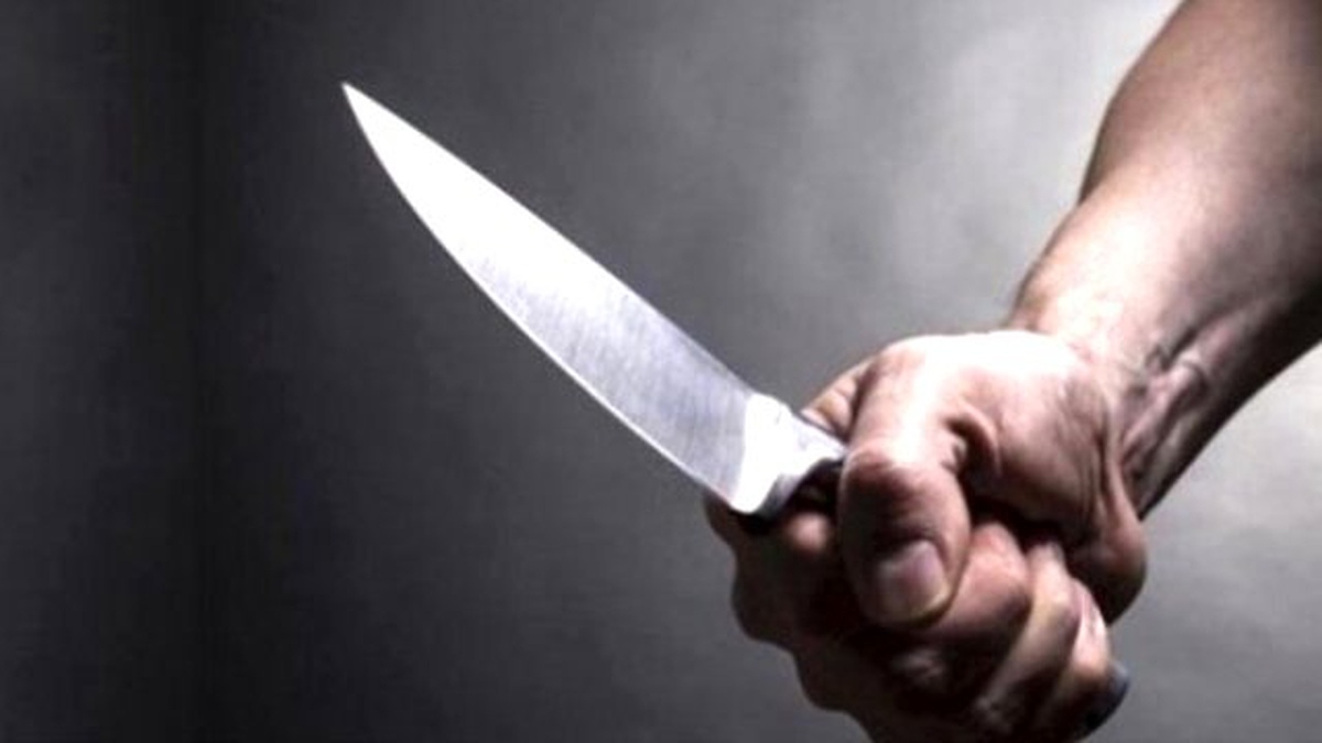 Bıçakla Yaralanan Genci Bayan Arkadaşı Bıçaklamış