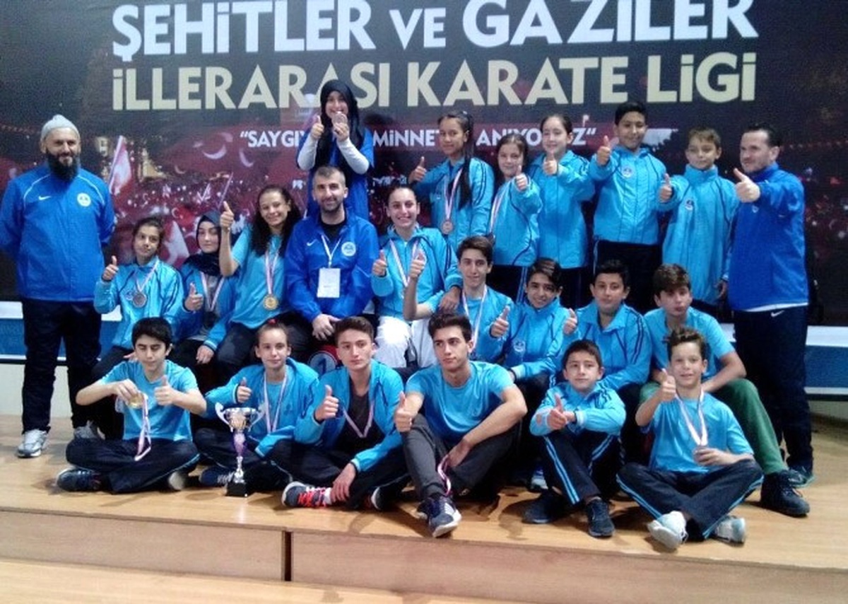 Büyükşehirli Karateciler 21 Madalya ile Döndü