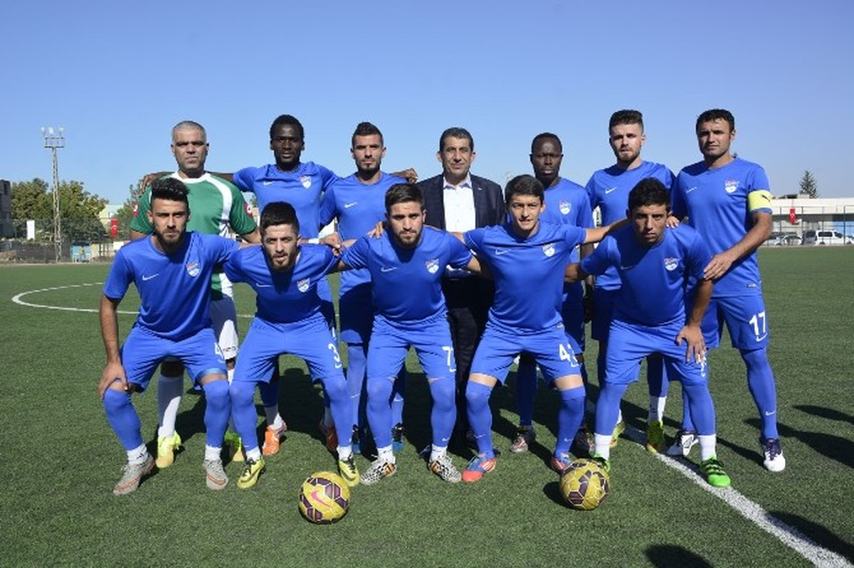 Ceylanpınar\'da Futbol Sezonu Törenle Başladı