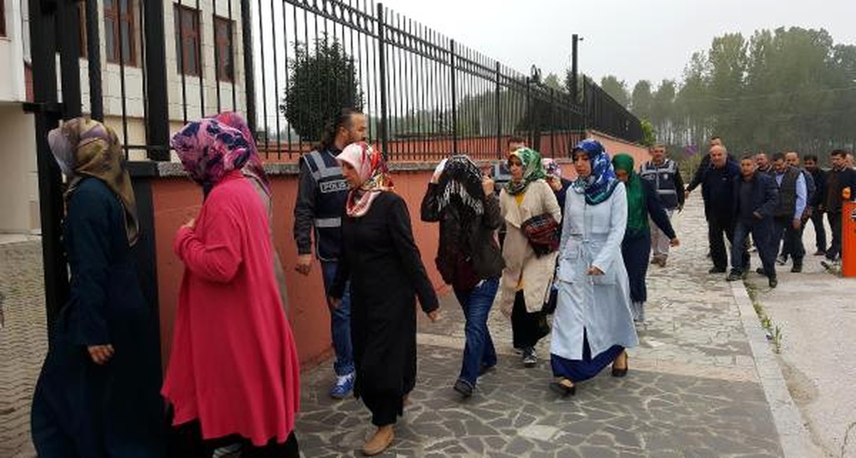 Düzce\'de Fetö Soruşturmasında 33 Kişi Adliyede