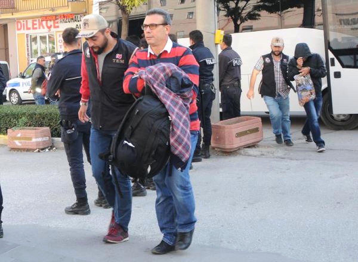 Fetö Operasyonunda Gözaltına Alınan 12 Jandarma Adliyede