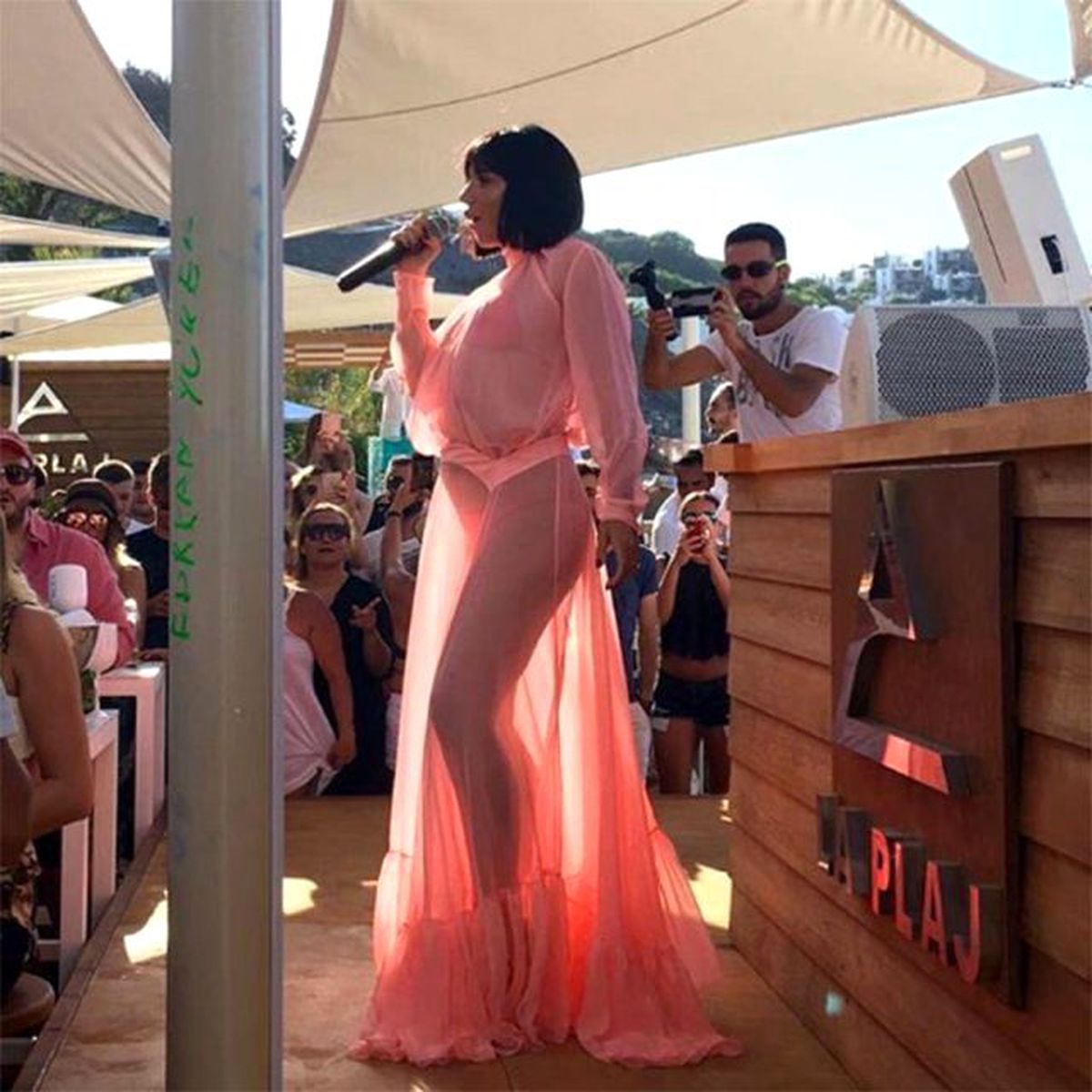 Gülşen, Oğlunu Amerika'da Dünyaya Getirecek